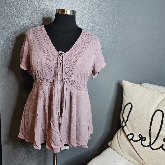 Torrid purple lace blouse size 1X - Picture 2 of 5